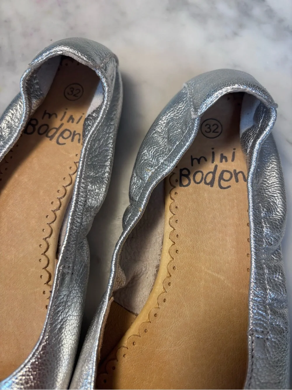 Mini Biden Metallic Silver Girls Flats Ballet Bow Dress Shoes Holiday EU 32 US 1